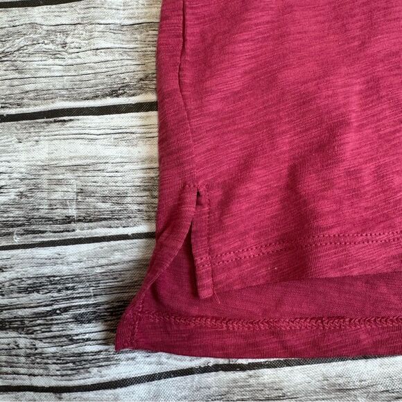 GAP Womens Basic Branded T Tee Shirt S SM Small Wine Merlot Red White Hi Low NWT - Picture 9 of 13